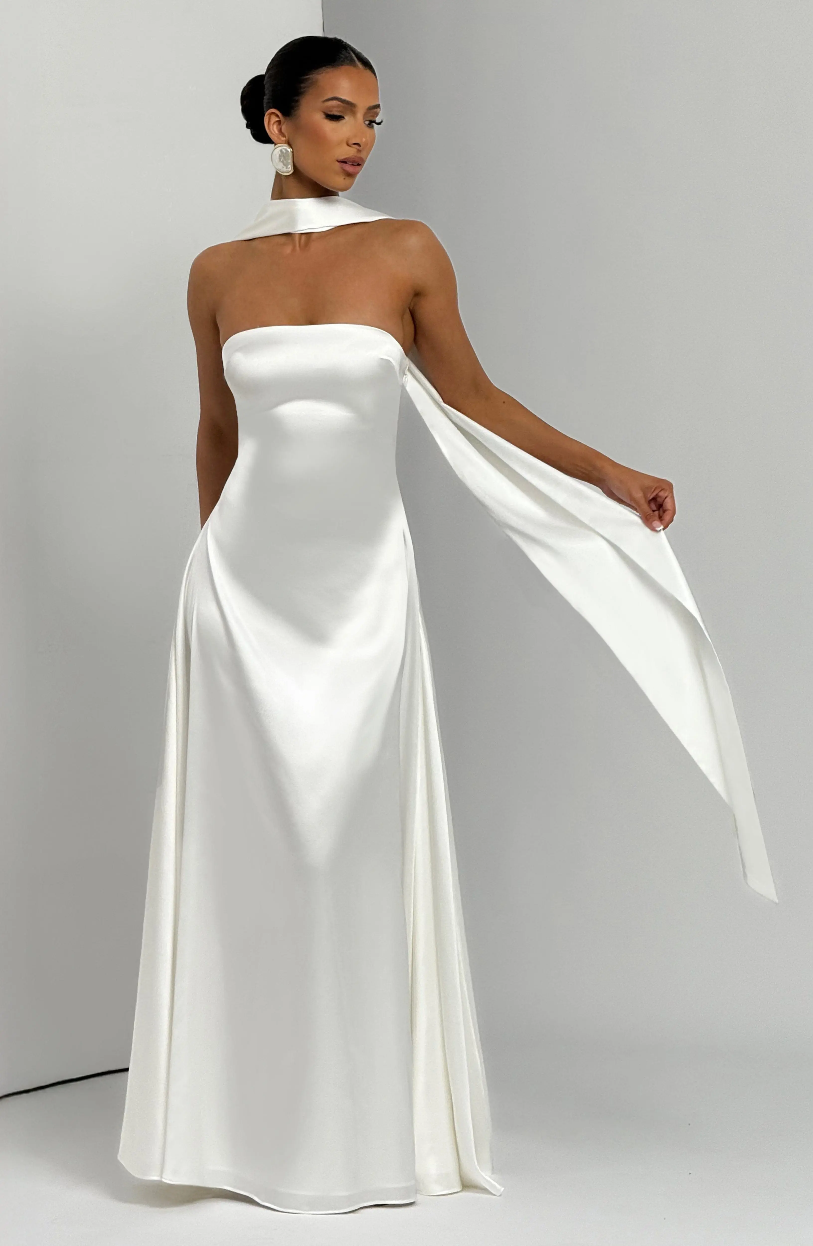 Morven Maxi Dress - Ivory - Image 11