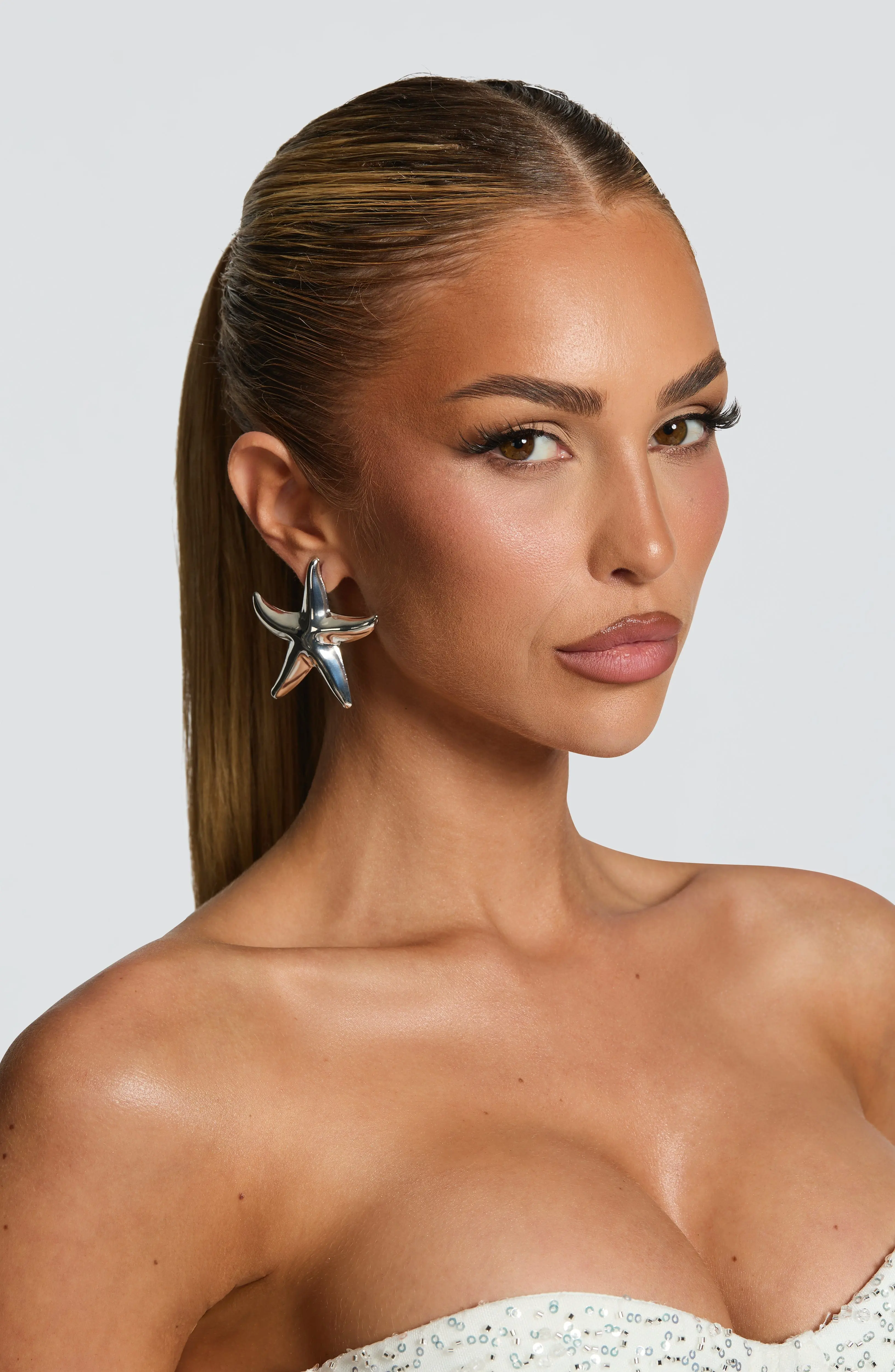 Dakona Earrings - Silver - Image 4