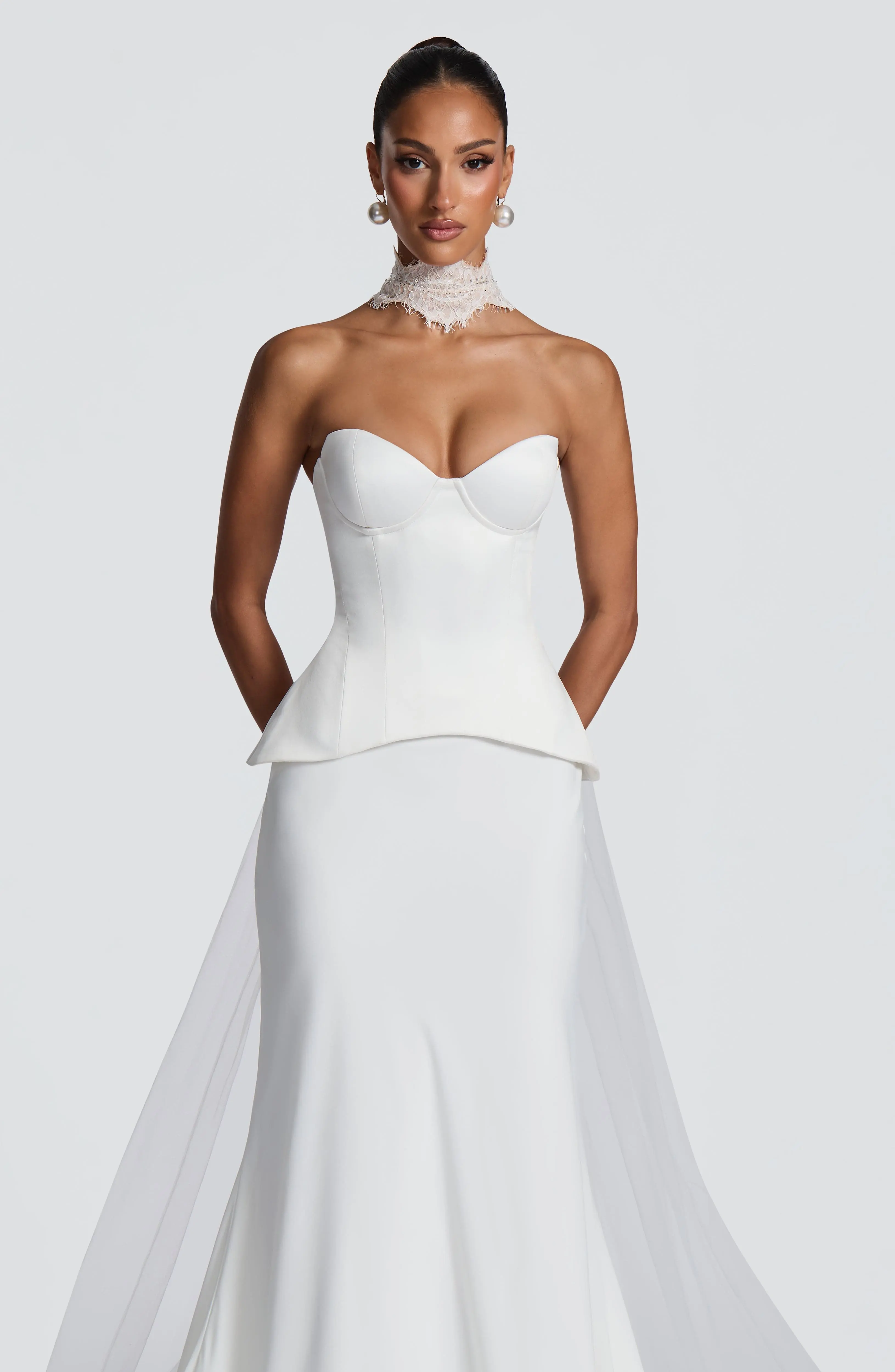 Ellie Lace Neck Veil - Ivory - Image 12
